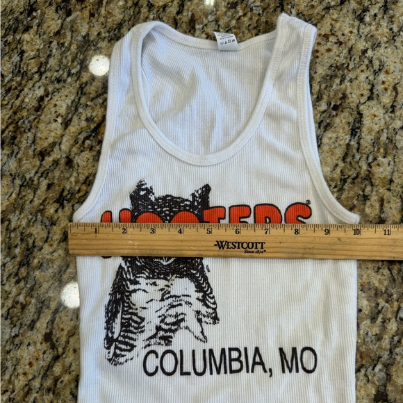 HOOTERS Columbia MO Missouri tank Size Large - Picture 5 of 7